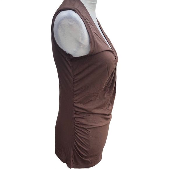 🛍🛍New York & Company brown sleeveless tank top size medium ($4 with any bundle - Picture 3 of 5